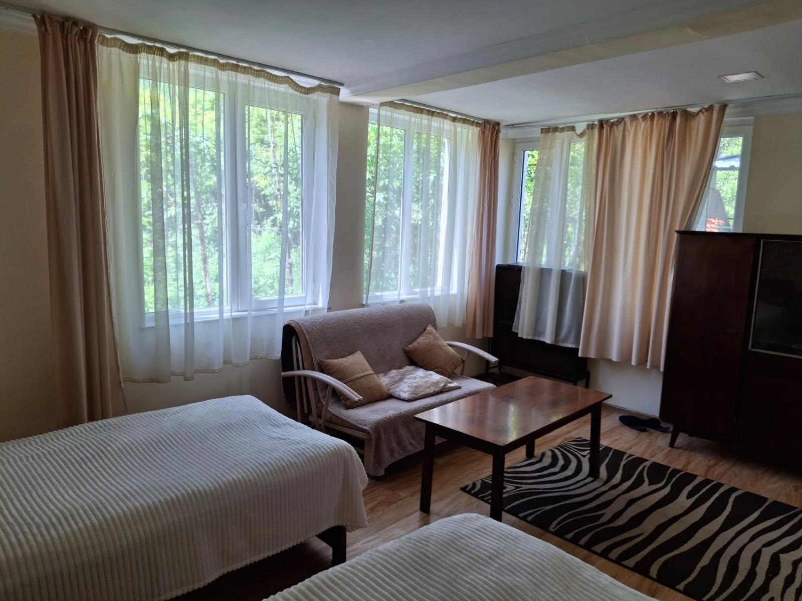 Center Hotel กอริส ภายนอก รูปภาพ